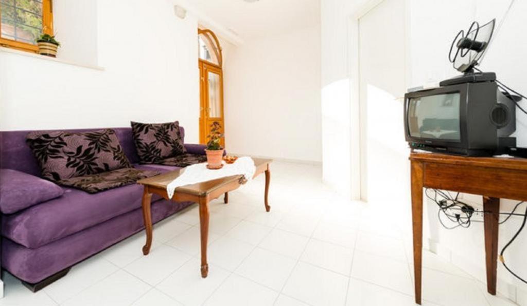 Old Town Budget Apartment Dubrovnik Bagian luar foto
