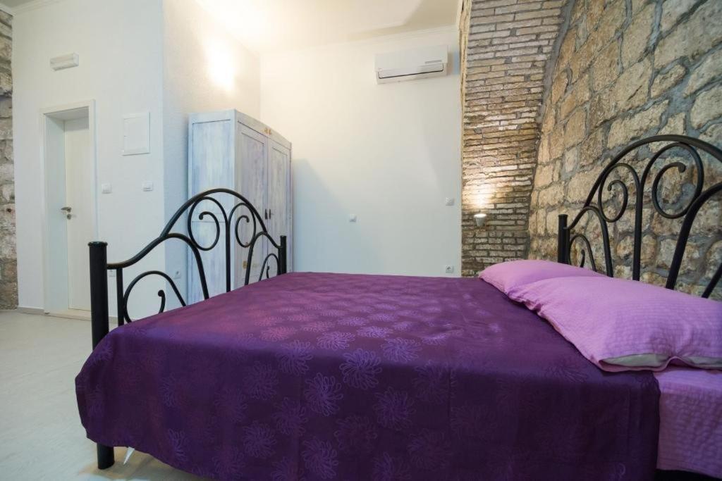 Old Town Budget Apartment Dubrovnik Bagian luar foto