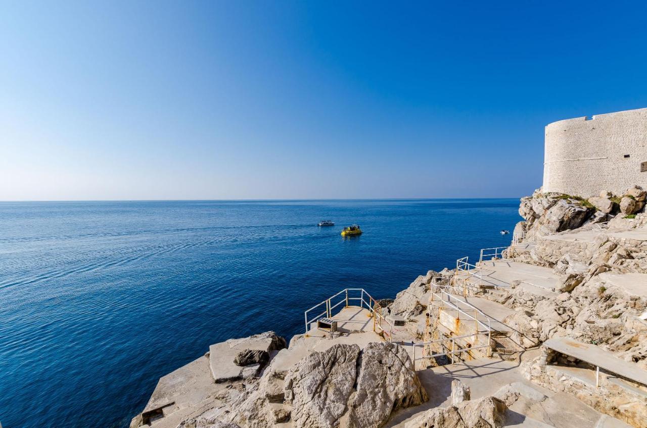 Old Town Budget Apartment Dubrovnik Bagian luar foto