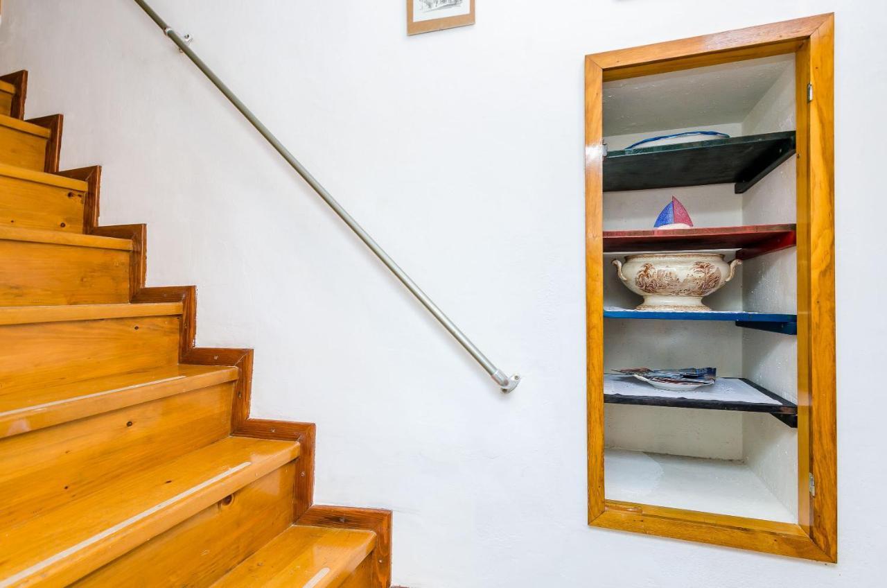 Old Town Budget Apartment Dubrovnik Bagian luar foto