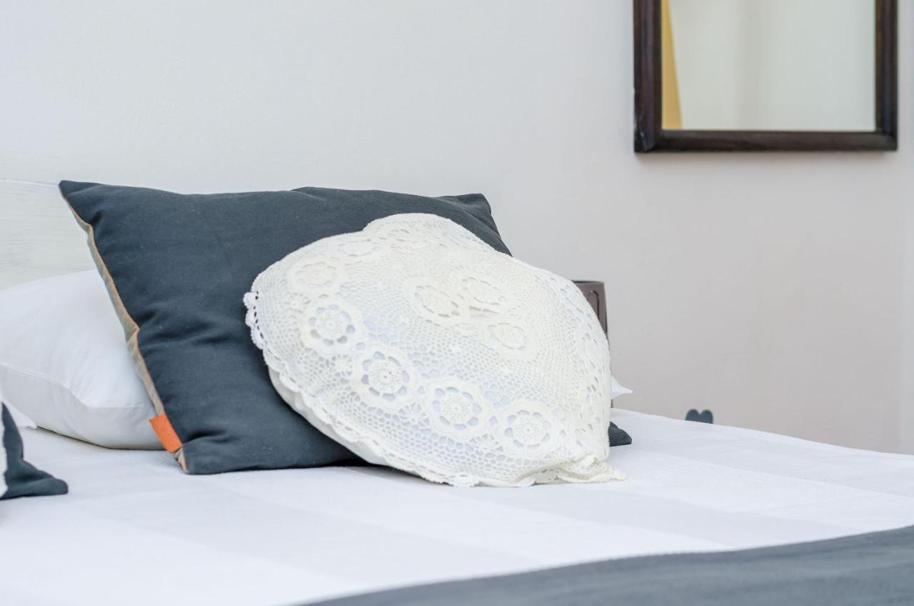 Old Town Budget Apartment Dubrovnik Bagian luar foto