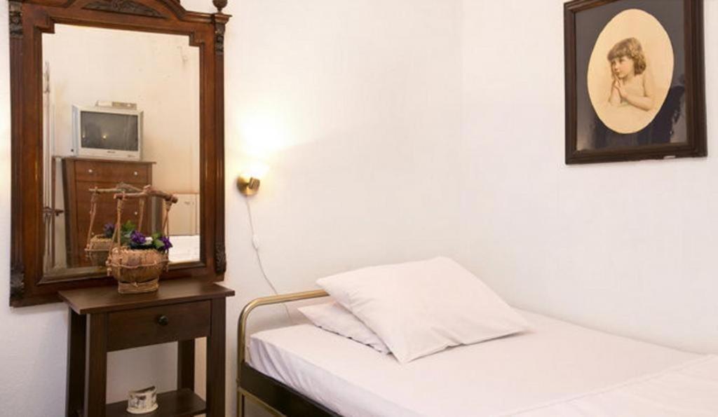 Old Town Budget Apartment Dubrovnik Bagian luar foto