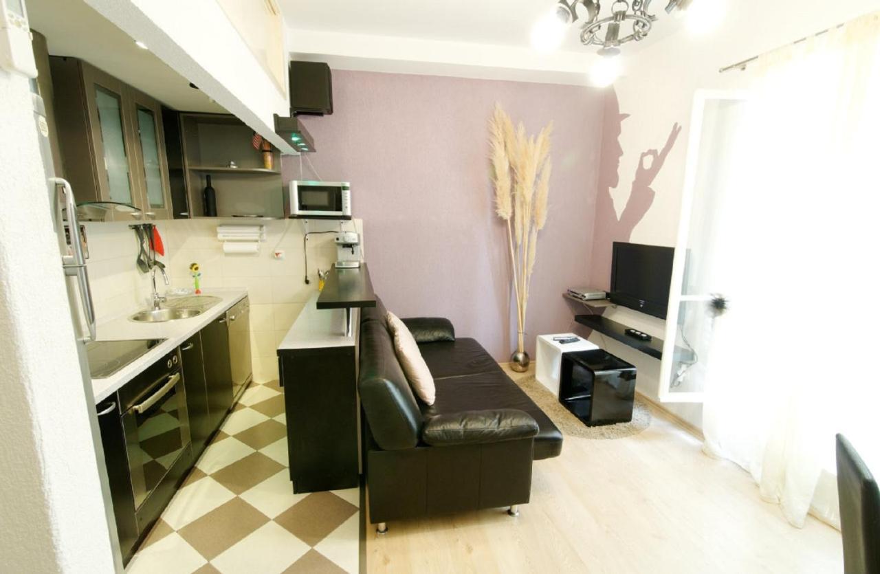 Old Town Budget Apartment Dubrovnik Bagian luar foto